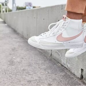 Nike Women's White and Pink Sneakers